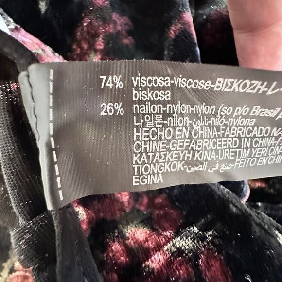 NWT Zara L The Charlotte black wide leg velvet floral trouser pants  Black Red - Picture 11 of 13